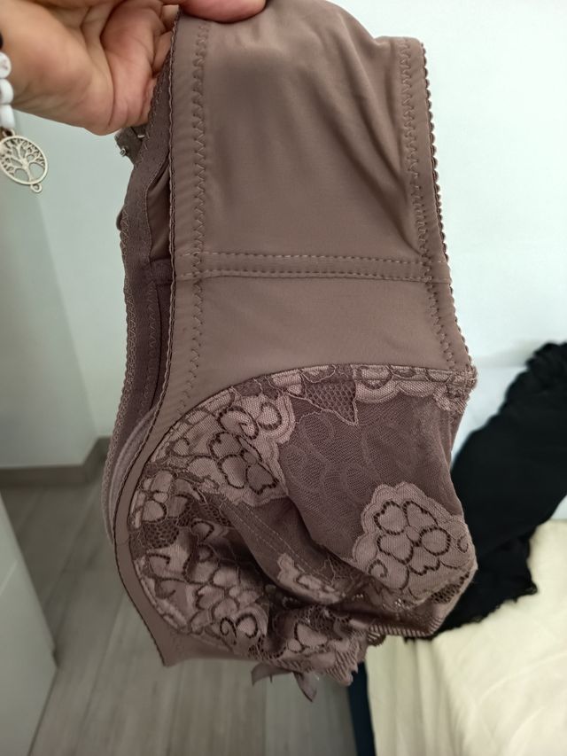 Sujetador encaje marrón