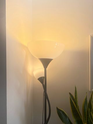 Lampara de pie moderna - salón