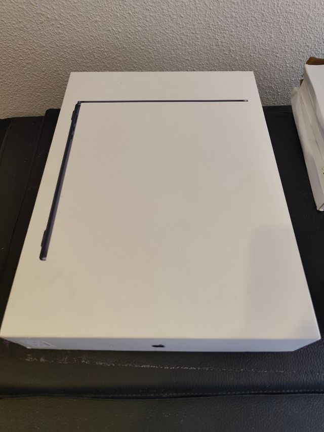 MacBook Air caja - Apple