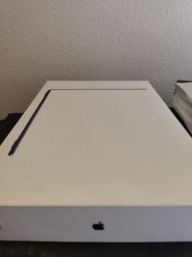 MacBook Air caja - Apple