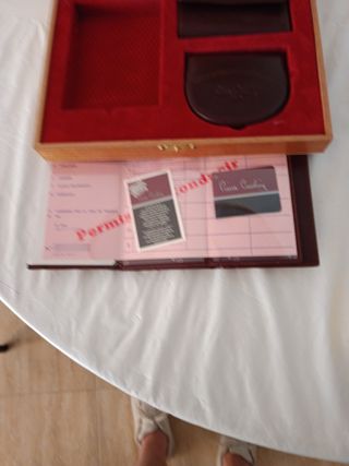 Pierre Cardin - Juego de Piel Marrón