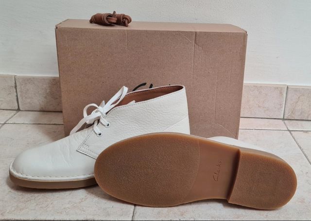 Clarks Desert Boots bianche