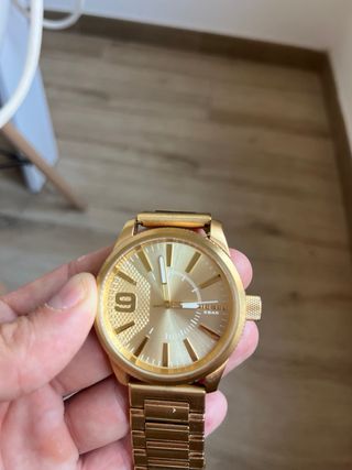 Reloj Diesel dorado
