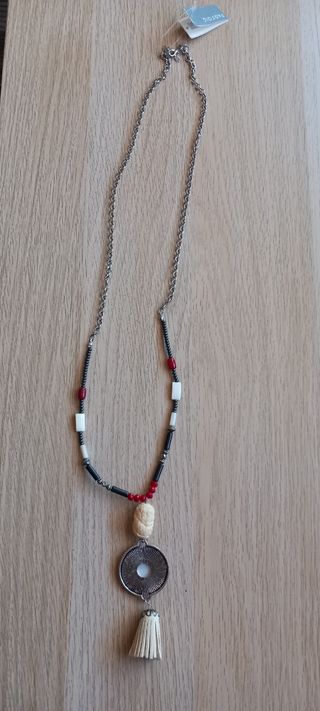 Collares largos con abalorios
