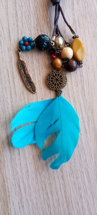 Collares largos con abalorios