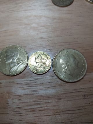 3 Monedas antiguas ⁹