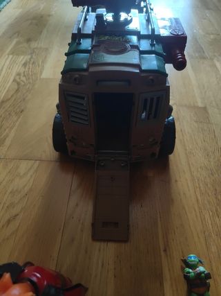 Tortugas Ninja - Camión y Figuras