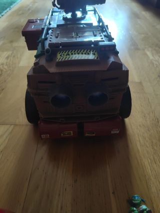 Tortugas Ninja - Camión y Figuras