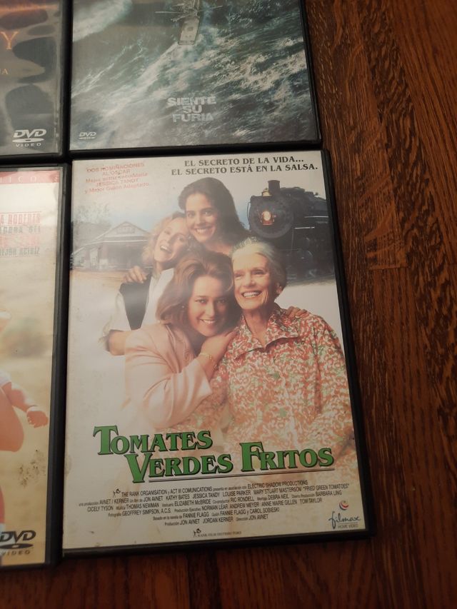 4 DVDs: La Momia, Tormenta Perfecta, etc