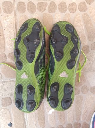 Botas de fútbol adidas