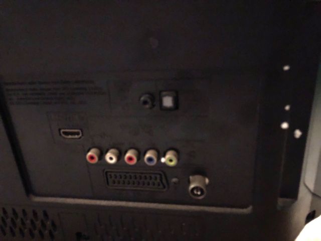 TV Sony Bravia 40" - Pantalla dañada