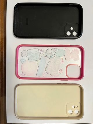 Surtido Fundas iPhone 11 . En muy buen estado.