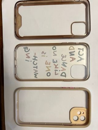 Surtido Fundas iPhone 11 . En muy buen estado.