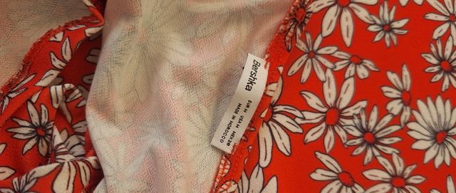 Conjunto Bershka rojo - Crop top y pantalón