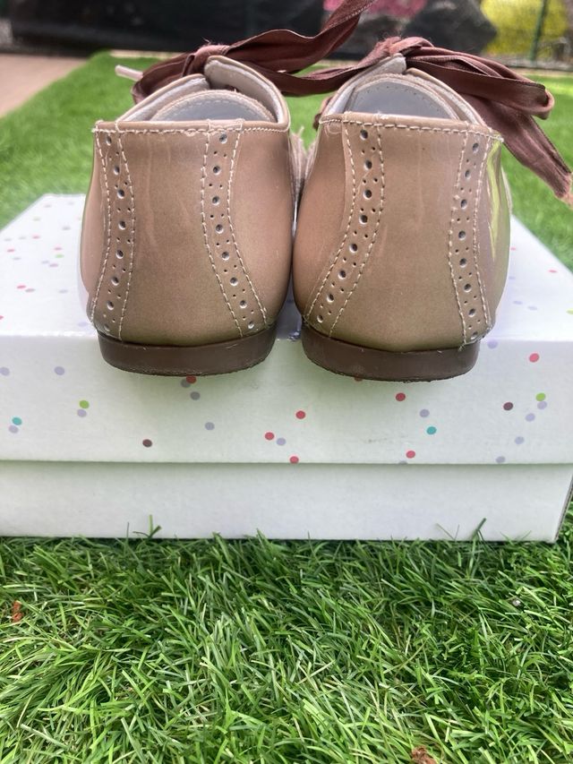 Zapatos niña piel, talla 29