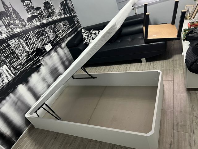 Canapés e Colchões