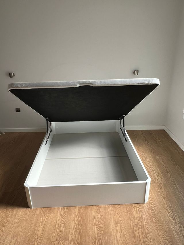 Canapés e Colchões