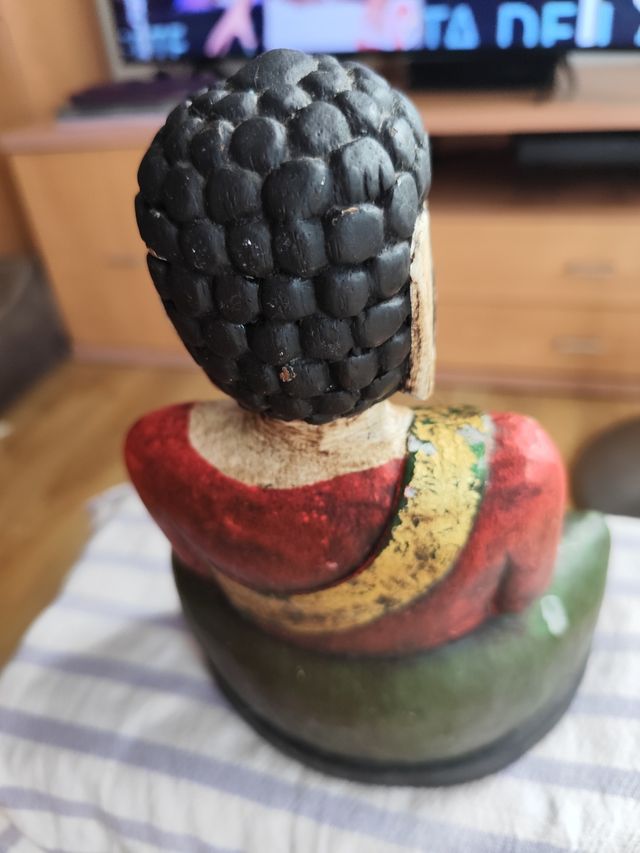 Estatuilla Buda madera tallada