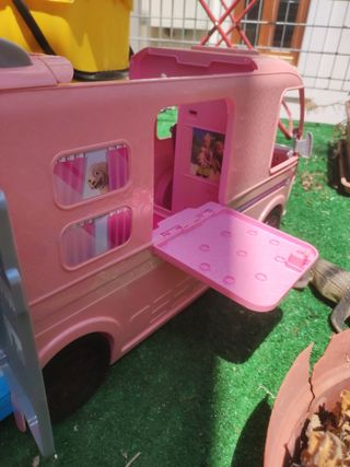 Barbie Camper + Piscina