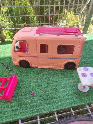 Barbie Camper + Piscina