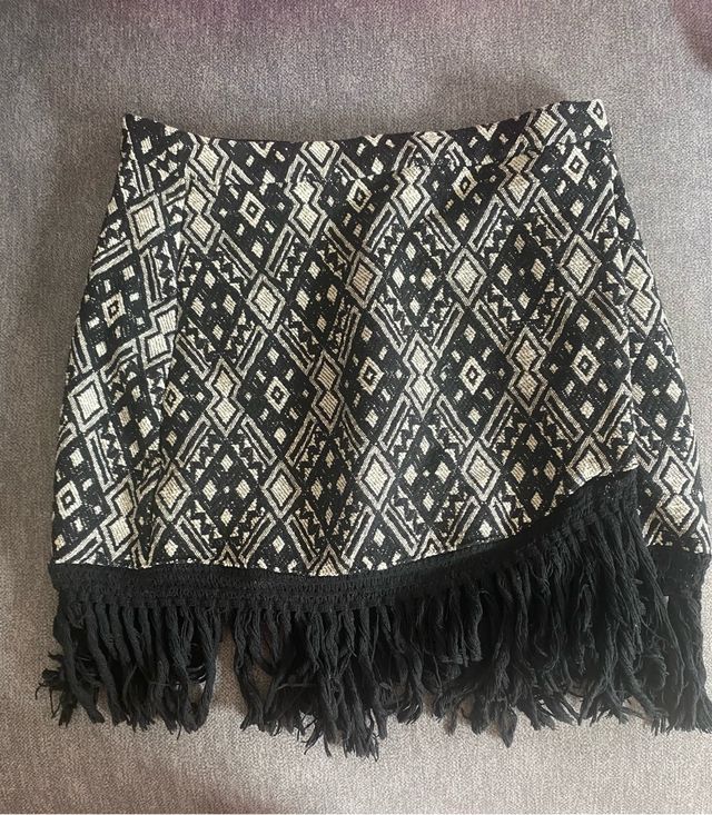 Falda Stradivarius L - Negra y Blanca