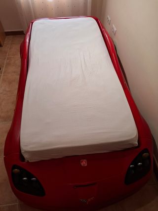 Cama Coche Infantil Ferrari Corvette rojo con luz
