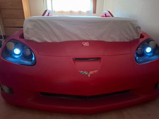 Cama Coche Infantil Ferrari Corvette rojo con luz