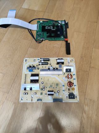 TV Samsung TU75CU7105K (Panel roto)