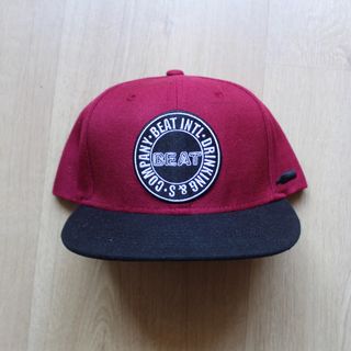 Gorra Beat Skateboards roja y negra