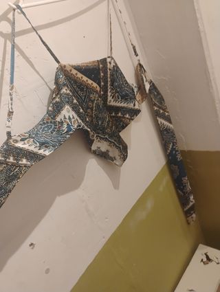 Top corto estampado paisley