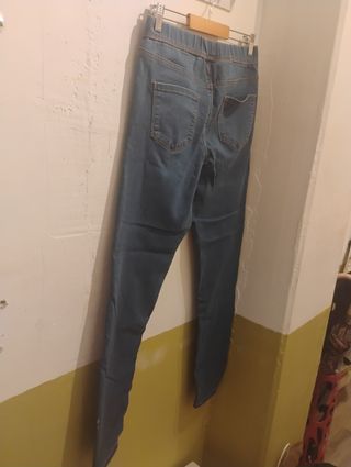 Pantalones vaqueros ajustados