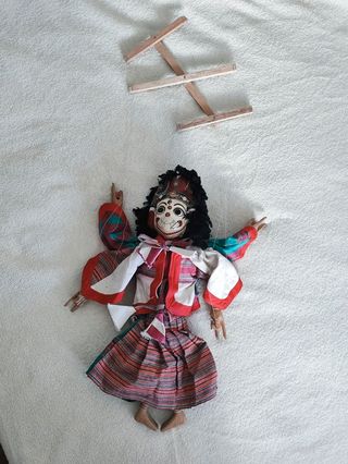 Marioneta títere nepalí artesanal de madera