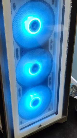 LEER DESCRIPCIÓN Ventilador Corsair SP120 RGB Elit