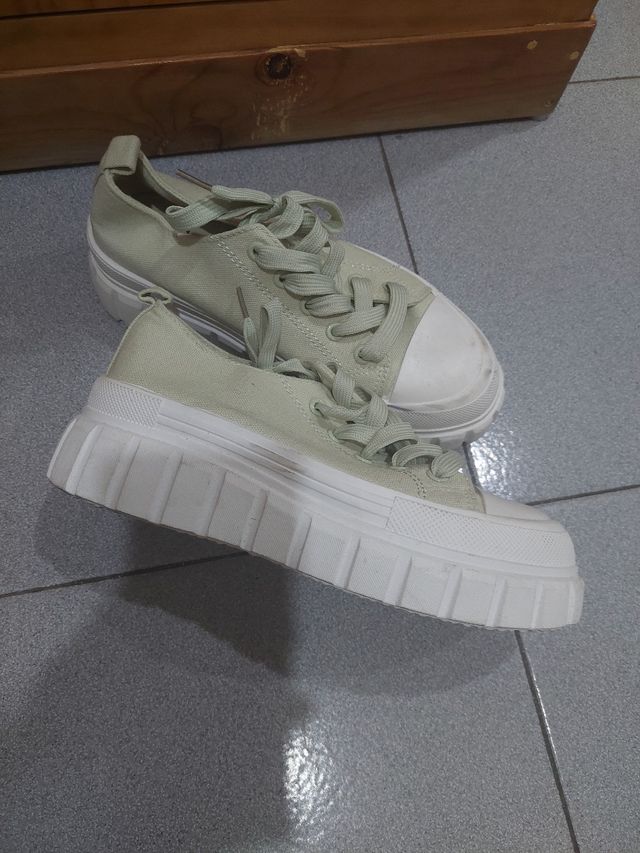 Zapatillas plataforma beige