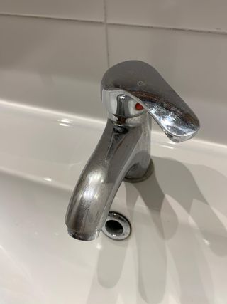 Lavabo cerámica (Odensvik) con mueble Ikea