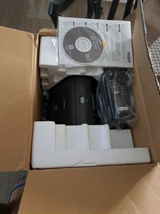 Escáner Canon DR-C240.  NUEVO.