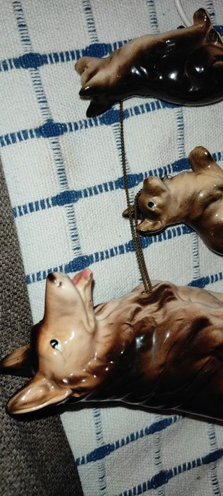 Pastores alemanes de porcelana