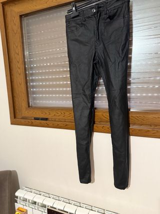 Pantalones cuero negro - tiro alto