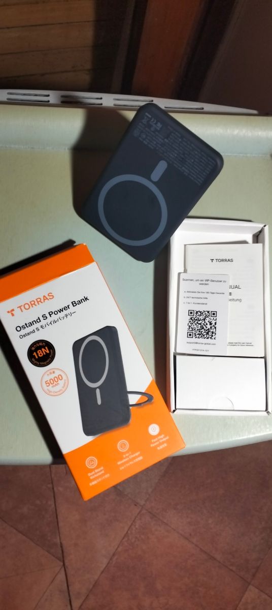 TORRAS Ostand S Power Bank - 5000 mAh