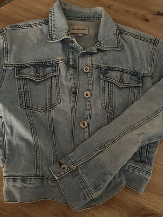 Chaqueta vaquera Stradivarius talla S