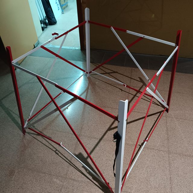 Barrera de Aislamiento Plegable – Señalización 