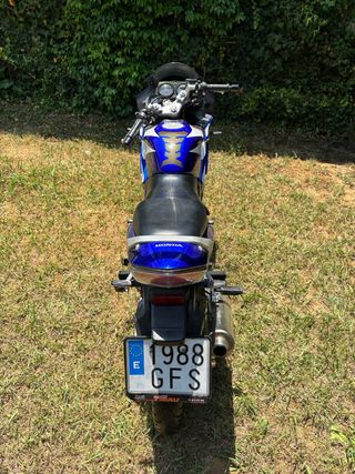 Honda CBR 125R azul