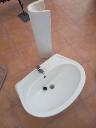 Lavabo cerámico blanco - Pieza de baño