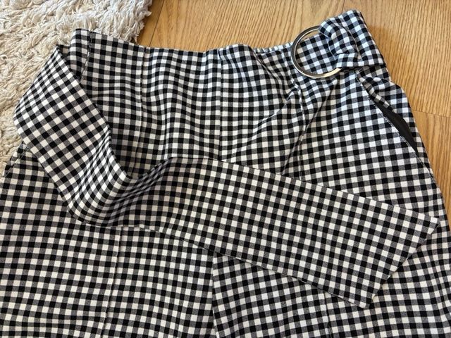 Shorts Bershka negros c/cinturon T-S