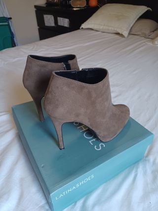 Botines Marrón marca Prima Donna