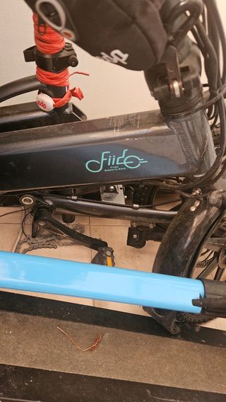 Bicicleta eléctrica + 2 patinetes