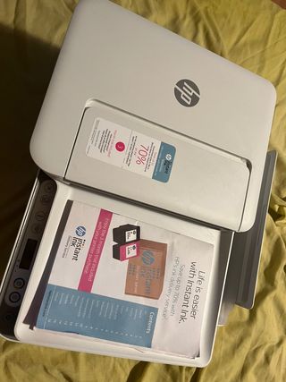 Impresora HP multifunción blanca