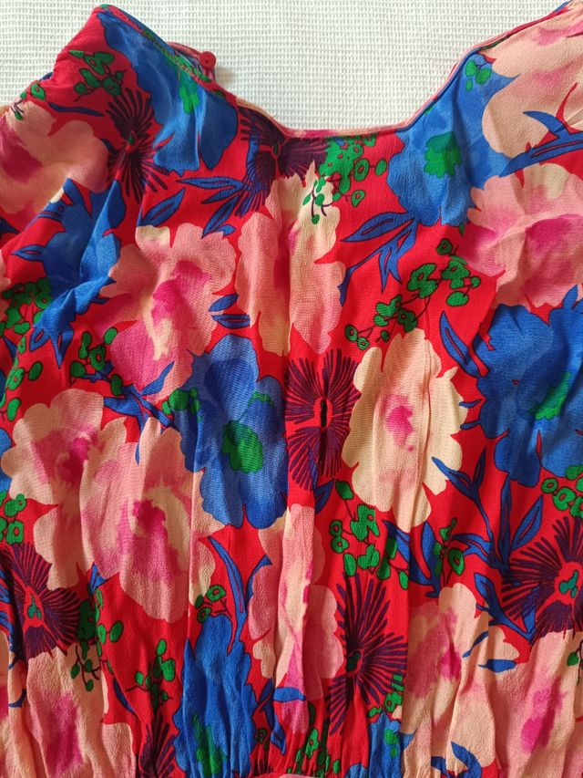 Blusa Zara floral roja