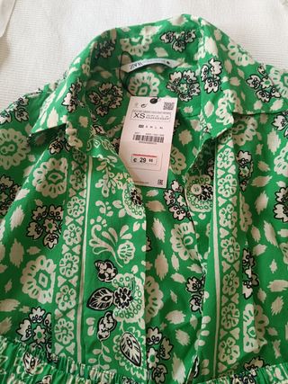 Conjunto Zara estampado verde XS