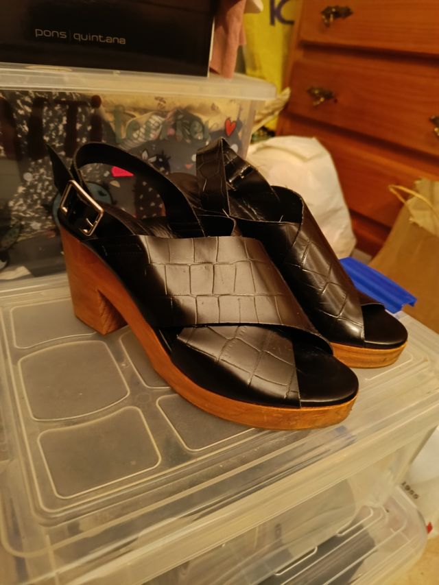 Sandalias Zara negras tacón